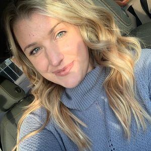 Meet your Posher, Lauren